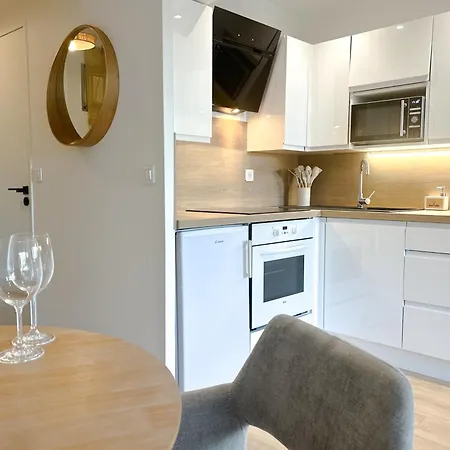 Autrichiens - De Gamme Lumineux Jardin Parking * Antibes